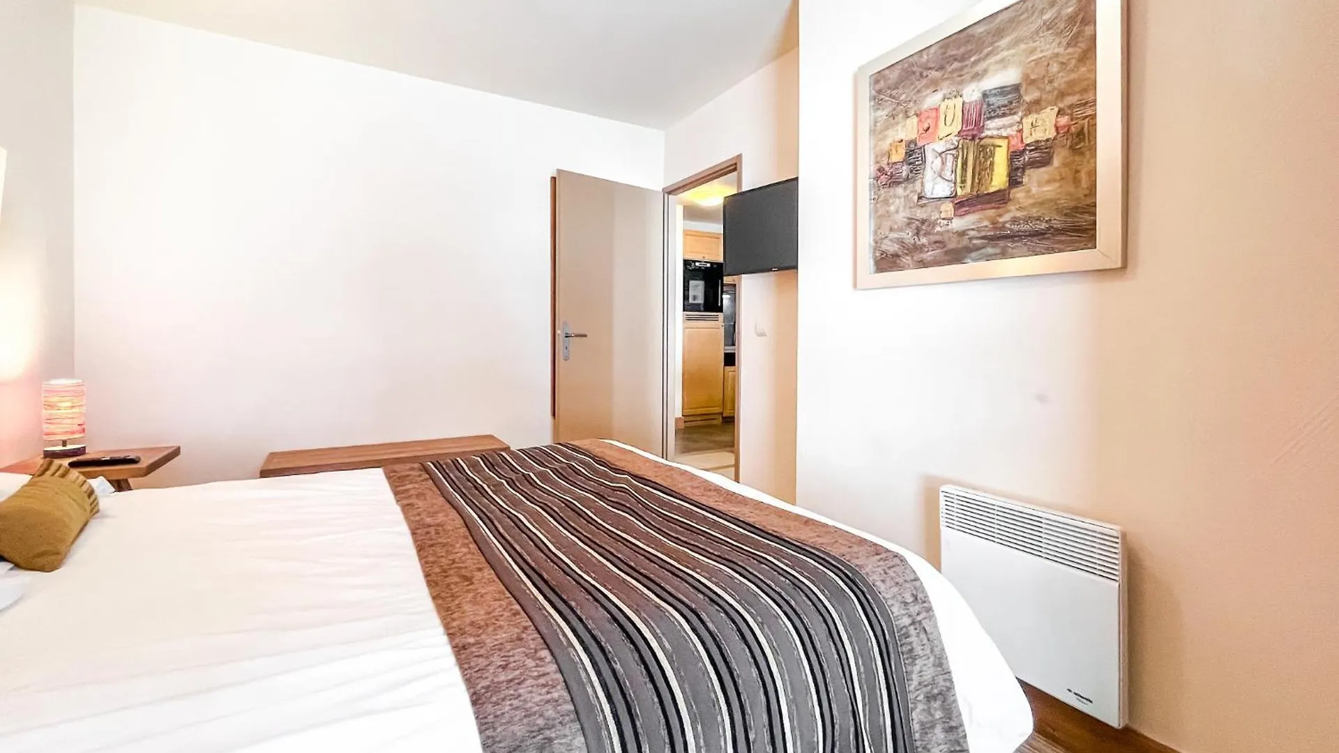 Large One-Bedroom Apartment, Wheelchair Adapted, Les Terrasses D'Eos Flaine Apartment