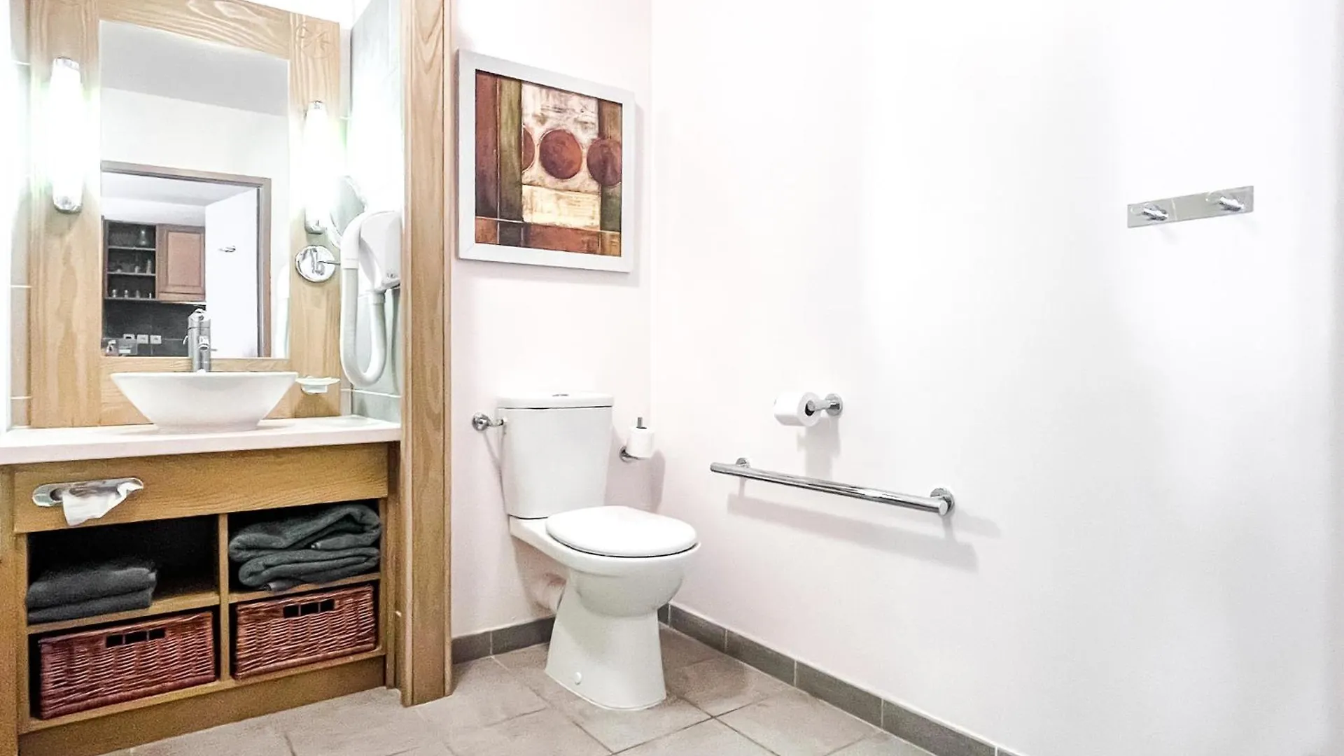 Large One-Bedroom Apartment, Wheelchair Adapted, Les Terrasses D'Eos Flaine Apartment